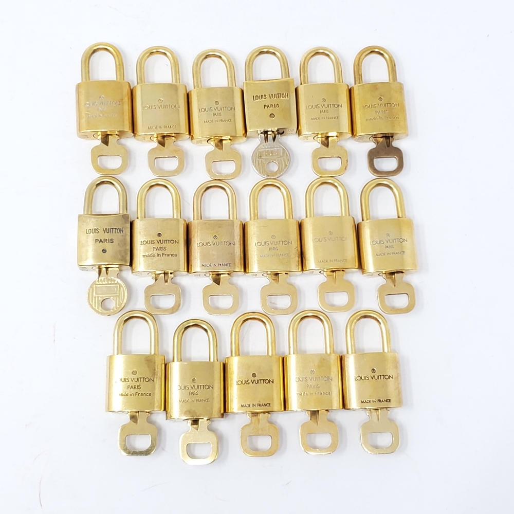 100% Authentic Louis Vuitton 1 Locks and 1 Key - Picture 5 of 13